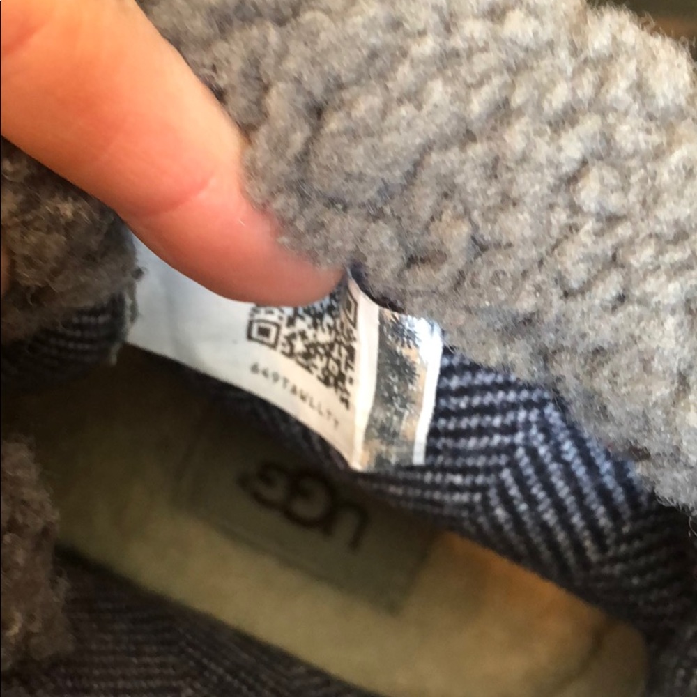 UGG Zea Waterproof boot - Picture 8 of 12
